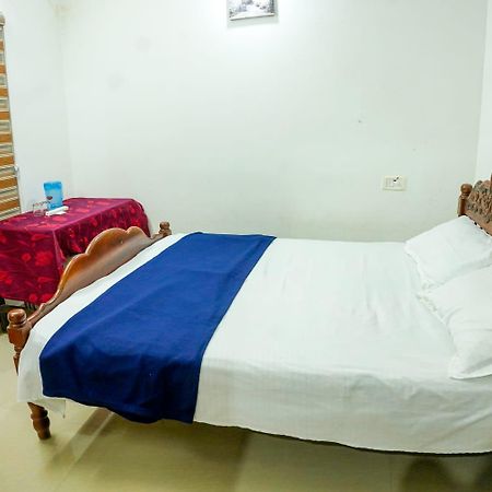 Koonamparayil Home Stay Munnar Anaviratty-Family Only Экстерьер фото