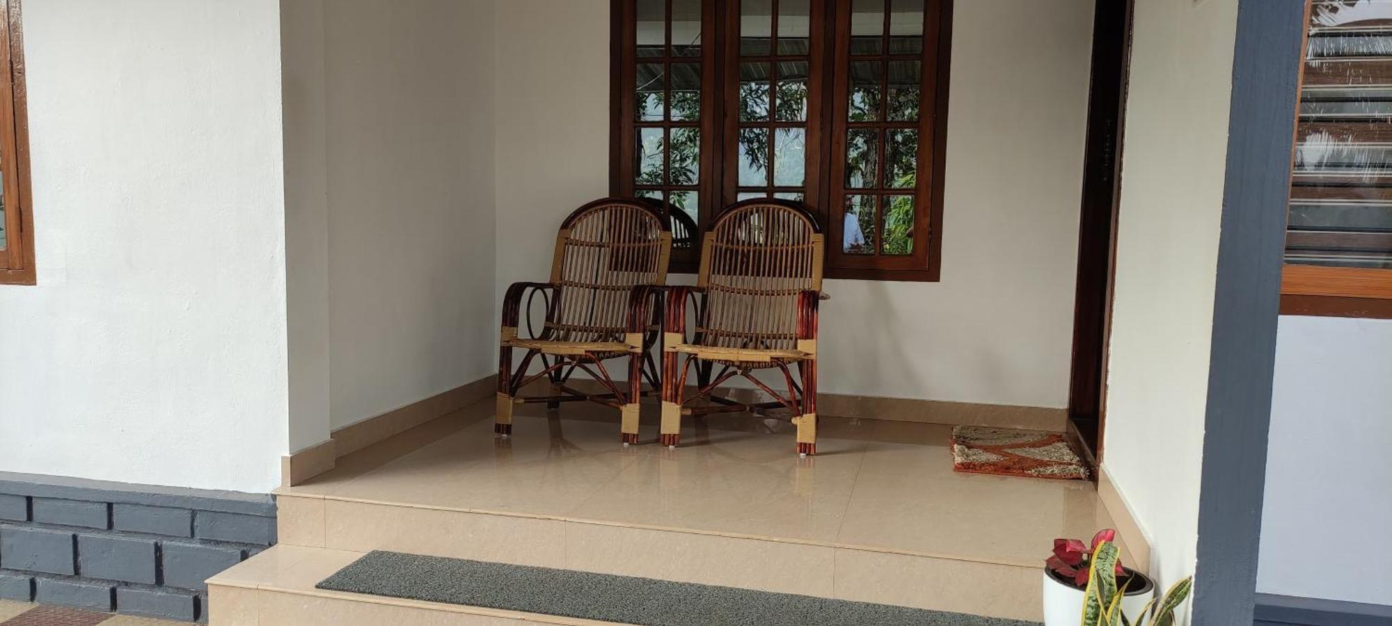 Koonamparayil Home Stay Munnar Anaviratty-Family Only Экстерьер фото