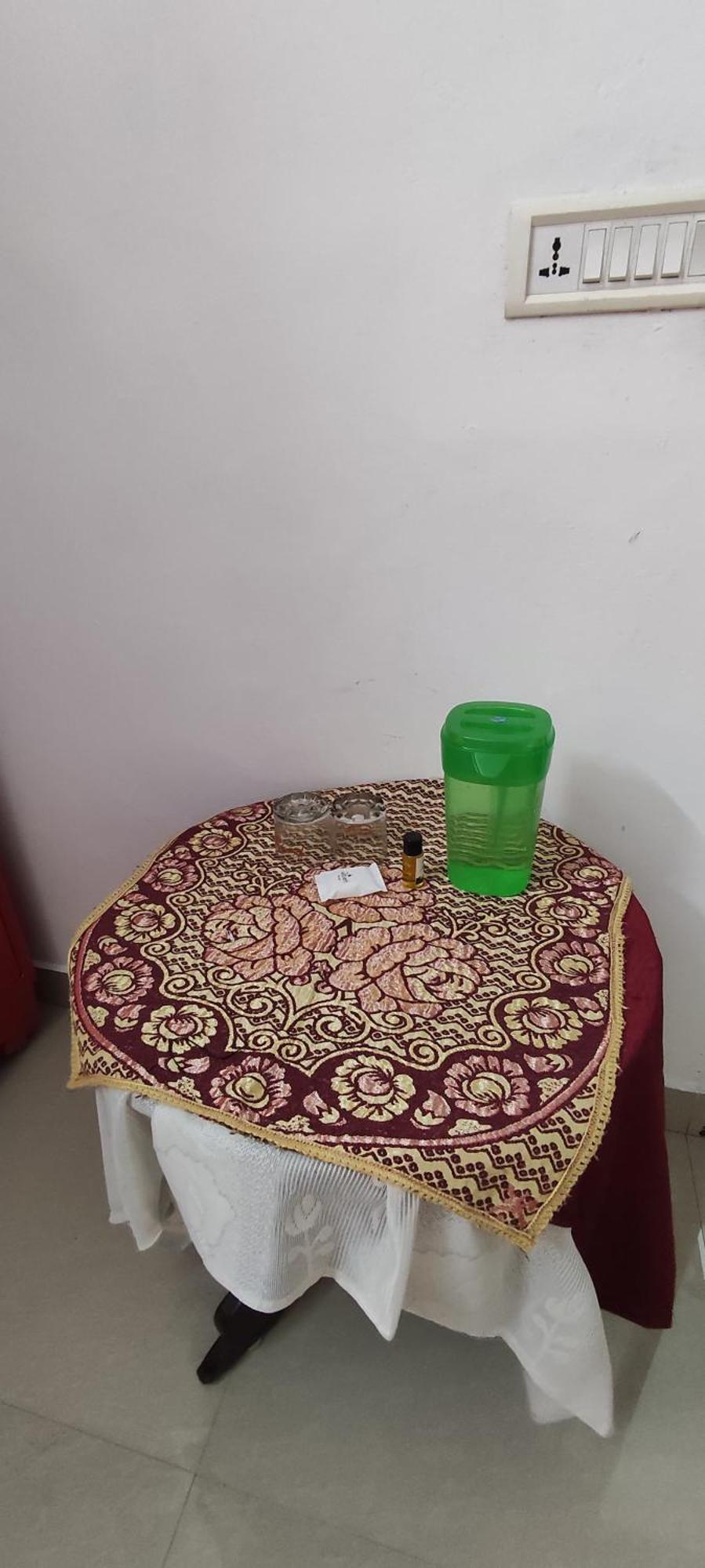 Koonamparayil Home Stay Munnar Anaviratty-Family Only Экстерьер фото