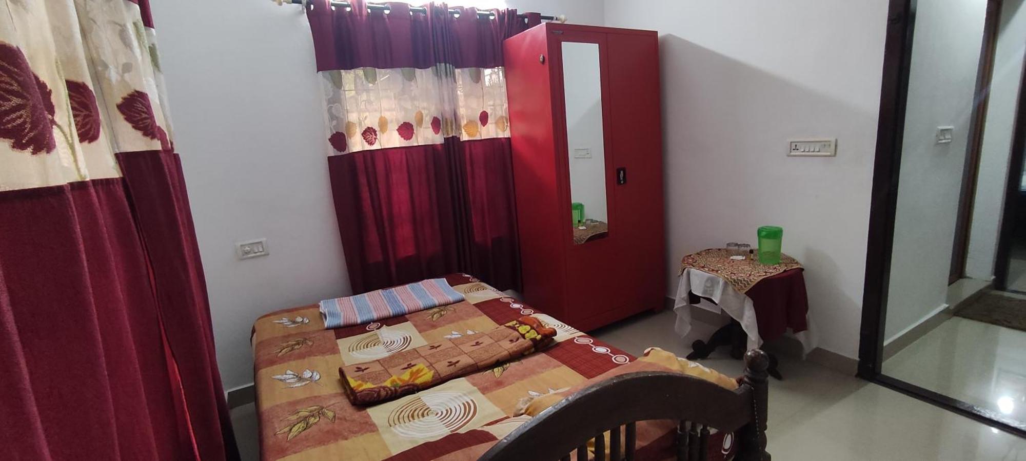 Koonamparayil Home Stay Munnar Anaviratty-Family Only Экстерьер фото